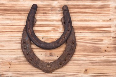 Eski paslı vintage iyi şanslar at nalı