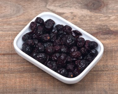 Bütün organik kurutulmuş cranberries