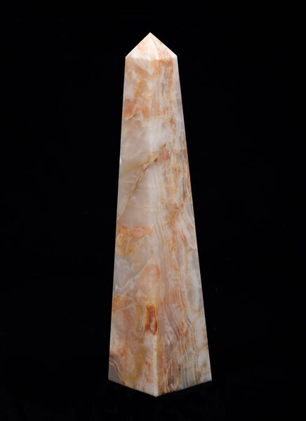 Полированный многоцветный резной ониксовый обелиск
