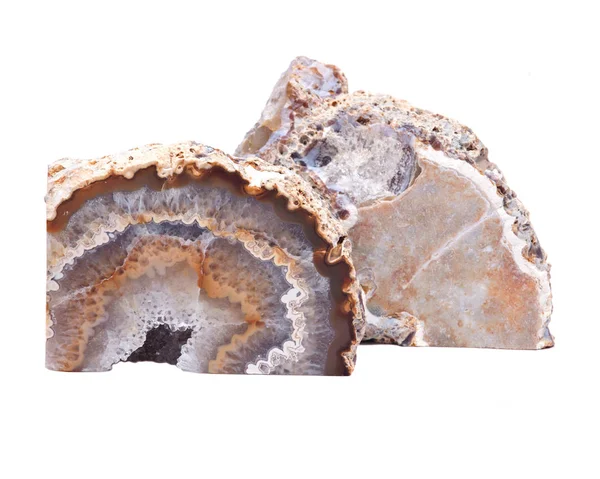 Geodé ágata multicolorido polido parcialmente com centro druzy cristalino — Fotografia de Stock