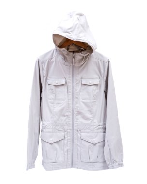 Bej kadının yağmur ceket