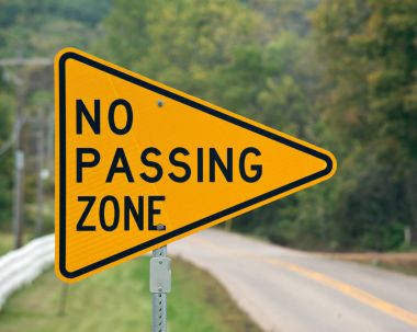 Hayır geçen bölge işareti