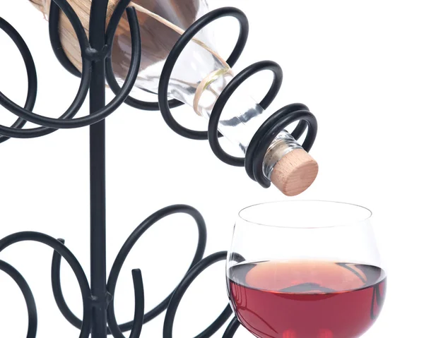 Czerwony Granat wina, butelka wina słomy i uchwyt na butelkę wina żelaza — Zdjęcie stockowe