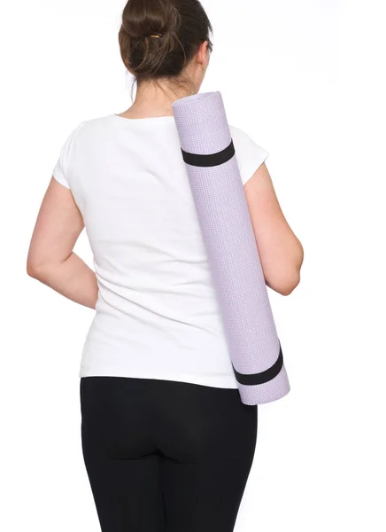 Beyaz Tişört Giyen Genç Kadın Yoga Mat Beyaz Arka Plan — Stok fotoğraf