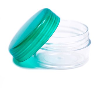 Boyutu küçük plastik yeşil kapakları kapları ile seyahat 