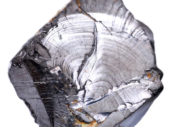 Rusya'dan beyaz arka plan üzerinde izole kaba parlak elit shungite