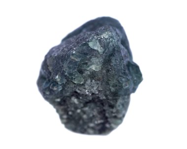 Beyaz arka plan üzerinde izole Tanzanya kristalize alexandrite