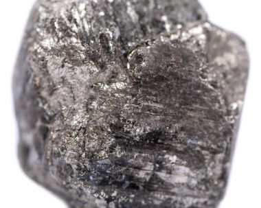 Peru, beyaz arka plan üzerinde izole küpten doğal pirit