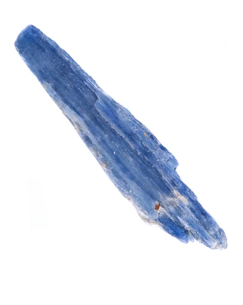 Yarı saydam mücevher kalite mavi kıyanit bıçak Brezilya, beyaz arka plan üzerinde izole