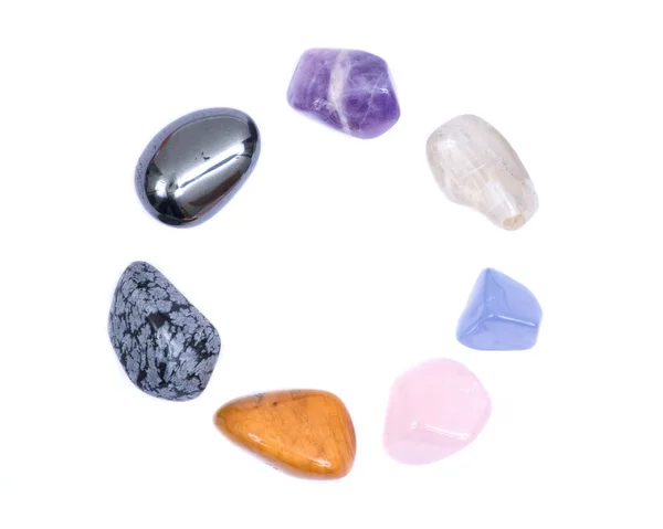 Set Von Sieben Heilenden Chakra Steinen Für Die Kristallheilung Isoliert — Stockfoto