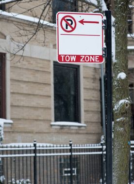 Kamu yolda hiçbir Park çekici bölgesi imzalamak