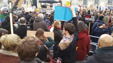 Londra'nın hiçbir Müslüman yasak gösteri yürüyen protestocular