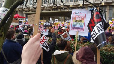 Londra'nın hiçbir Müslüman yasak gösteri yürüyen protestocular