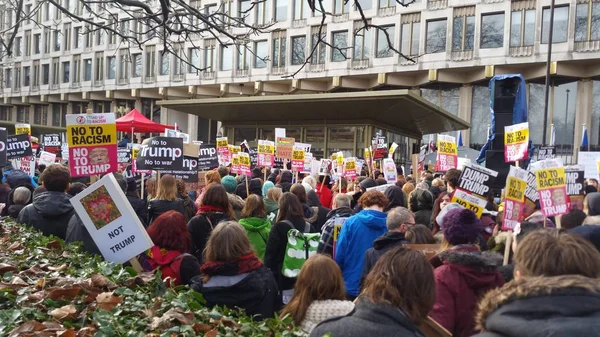 Londra'nın hiçbir Müslüman yasak gösteri yürüyen protestocular