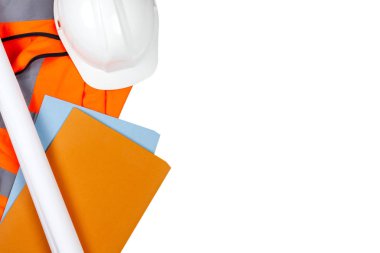 Sıkı güvenlik şapkası ve turuncu bir yeleğin site dosyaları.