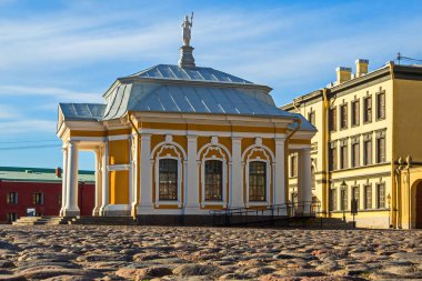 Peter Peter ve Paul fortress içinde büyük bir önyükleme ile Botny ev.