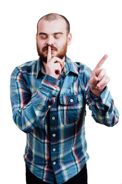 Acımasız bir kırmızı sakallı, saçsız erkek portresi. B beyaz izole