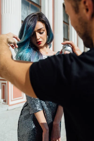 Fashion portrait of gorgeous girl with blue dyed hair long. The beautiful evening cocktail dress. — Stock Photo, Image