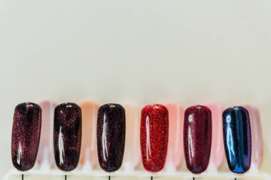 tırnak örnekleri, çeşitli renk parmak çivi büyük toplama