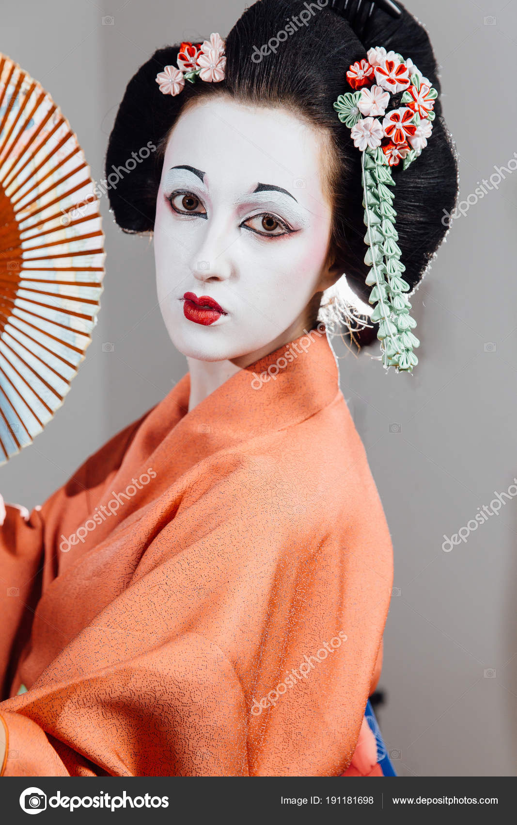 Geisha Fashion Makeup