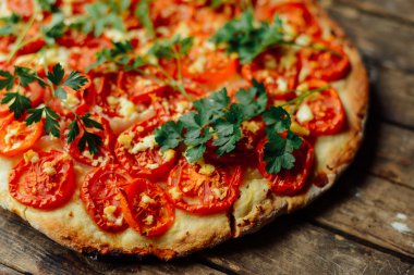 Ev yapımı et Pepperoni sucuk ve pastırma Pizza seviyor. Ana sayfa