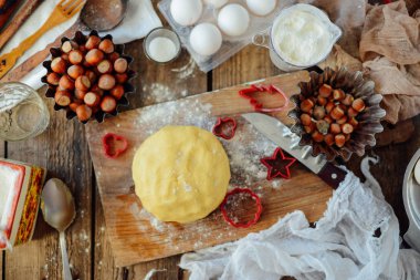 Ev yapımı ekmek yapma, zencefilli kurabiye yakın çekim. Xmas Kamil