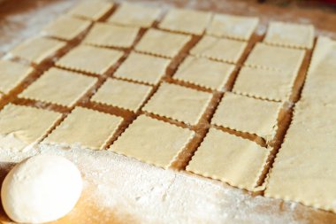 Patates Vareniki pierogi yapma. Rus gıda. Rustik