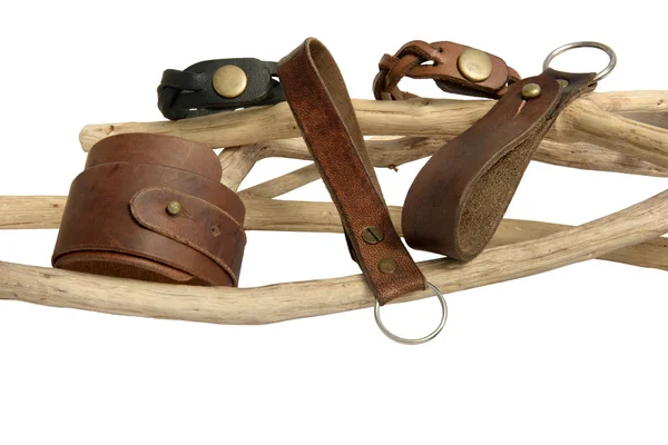 Çeşitli deri el sanatları öğeleri