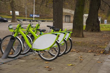 Üç Bisiklet Kiralama rafları için