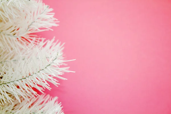Ramos Uma Árvore Natal Fofa Branca Ano Novo Conceito Férias — Fotografia de Stock