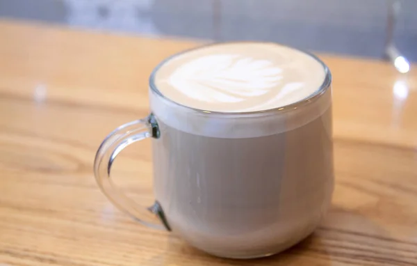 Kaffee Latte Auf Einem Holztisch — Stockfoto