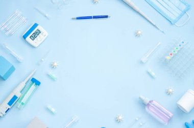 Koronavirüs için teşhis aletleri. Roman Coronavirus SARS-CoV-2, fotokopi-uzay metin yeri olan modaya uygun bir daire. Nükleik asit testi, enfeksiyon, tüpler, hasta örnekleri..