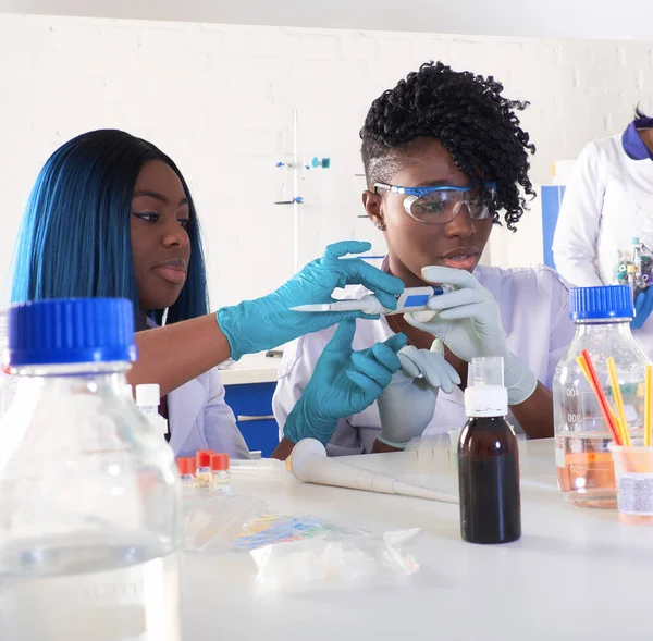 Hospital Test Lab Young African Female Scientists Medtech Medical Students — Stock Photo, Image