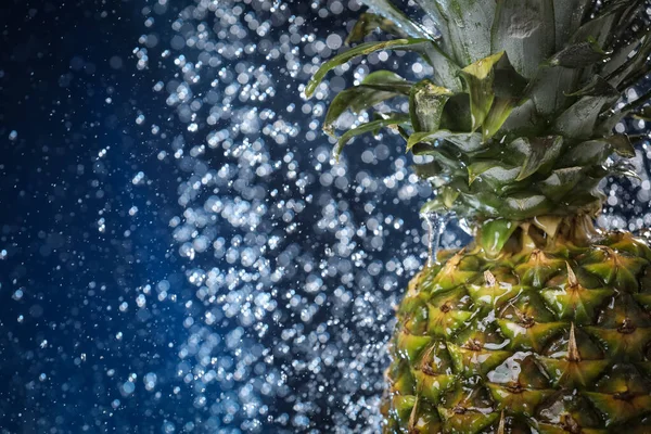 Big Fresh Pineapple Close Water Drops Water Splash Multivitamin Cocktail — Stock Photo, Image