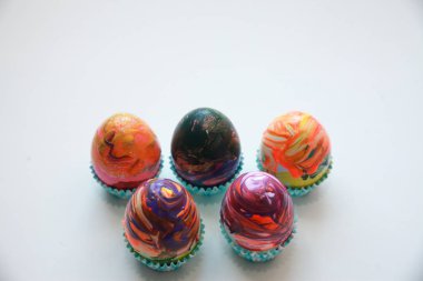 Kağıt formlarda tasarlanan yumurta