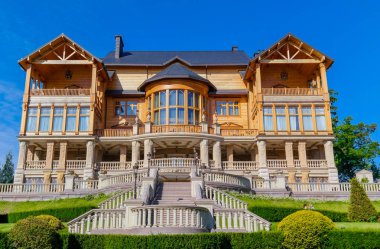 Ahşap Tampere (eski konut Viktor Yanukoviç)