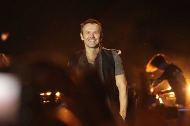Ukraynalı şarkıcı Yanıt Svyatoslav Vakarchuk