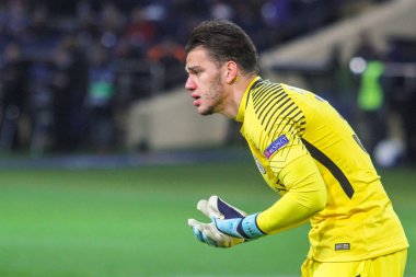 Kharkiv, Ukrayna 6 Aralık 2017: Futbolcu Manchester City FC Ederson sırasında Uefa Şampiyonlar Ligi maç Shakhtar (Ukrayna) - Manchester City Metalist Stadyumu'nda
