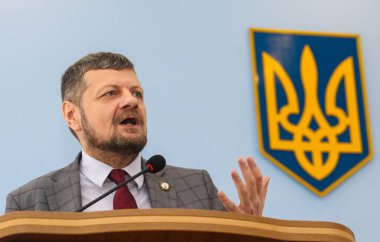 Lokhvytsia, Ukrayna 12 Nisan 2018: Ukrayna Ihor Mosiychuk, insanların Yardımcısı Poltava Bölge Konseyi toplantısı sırasında