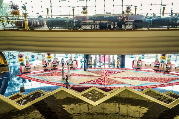 버즈 알 아랍 호텔의 로비 — 스톡 사진