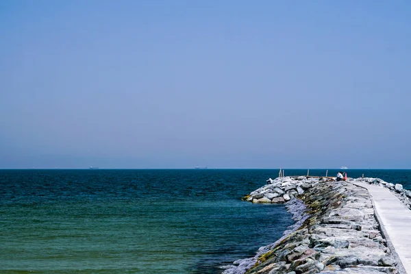 Breakwater in the Gulf. The Emirate Of Ajman. Summer 2016. — Stock Photo, Image