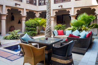 Dubai. 2016 yaz. Yeşil vaha Madinat Jumeirah Mina A Salam sitede yaşayan.