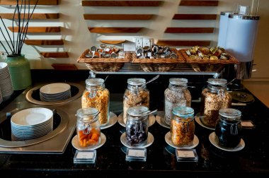 Dubai. 2016 yaz. Bütün dahil sabah kahvaltı Ghaya Grand Hotel'de.  