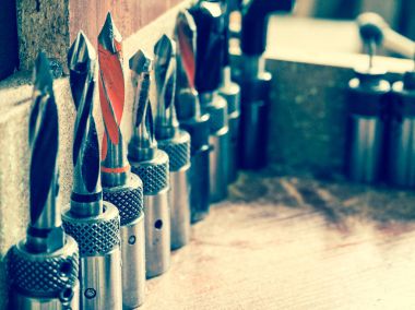 Profesyonel bir geniş ürün yelpazesine ayakta Mobilya Mağazaları tablo çeşitli amaçlarla bit matkap.