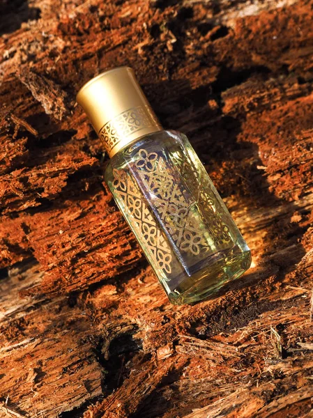 Arabian Oud Attar Perfum Lub Agarwood Oleju Zapachy Mini Butelkach — Zdjęcie stockowe