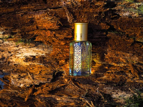 Arabian Oud Attar Perfum Lub Agarwood Oleju Zapachy Mini Butelkach — Zdjęcie stockowe