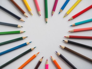 Renkli kalemler. Soyut arka plan renkli. Renkli kalemler el.