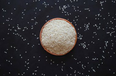 Beyaz organik susam kase. 