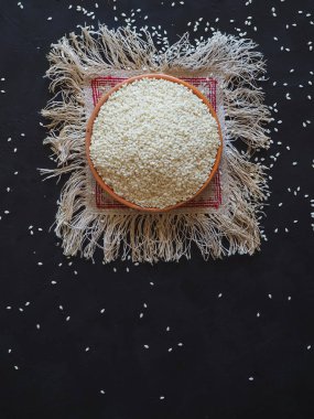 Beyaz organik susam kase. 