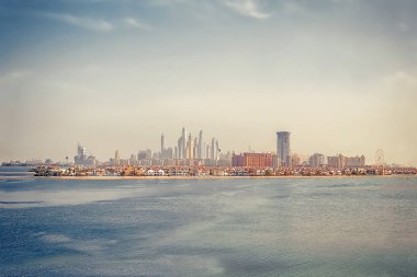 Dubai 'nin güzel manzarası. Arap Körfezi 'nden şehir manzarası.